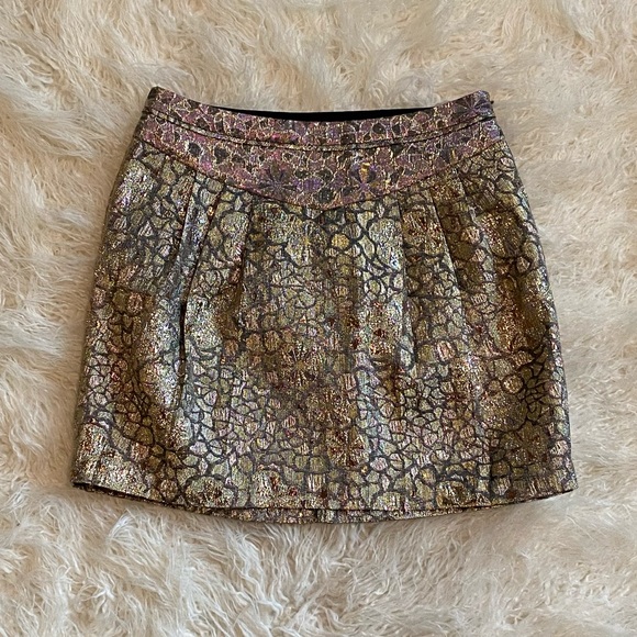Urban Outfitters Kimchi Blue Metallic Jacquard Mini Skirt, Size 6 - Picture 2 of 5